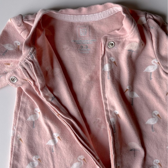 Baby Gap girl one piece pjs EUC size 0-3 - Picture 2 of 3